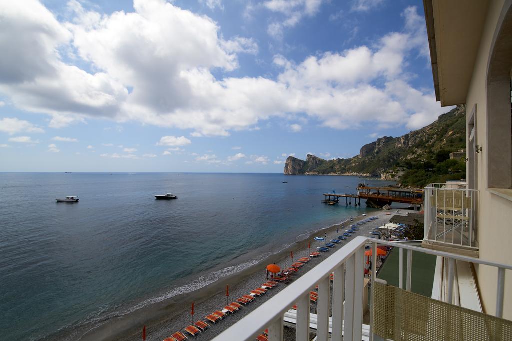 Hotel Taverna Del Capitano Marina del Cantone Esterno foto