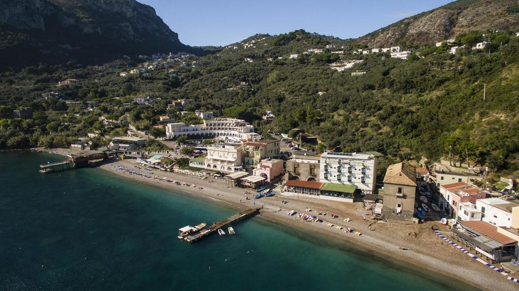 Hotel Taverna Del Capitano Marina del Cantone Esterno foto